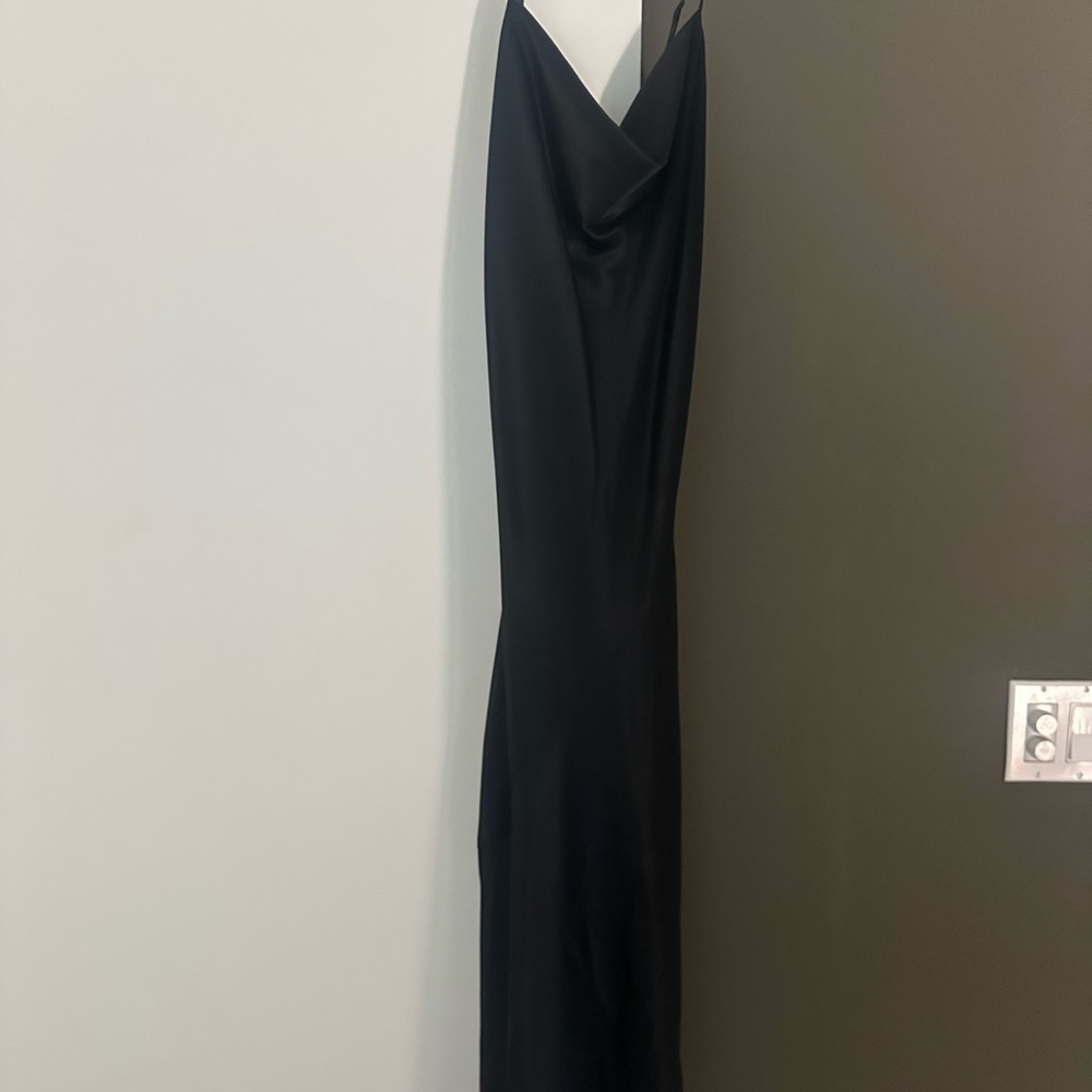 HANEY Elegant Silk Black Evening Dress - Picture 2 of 4